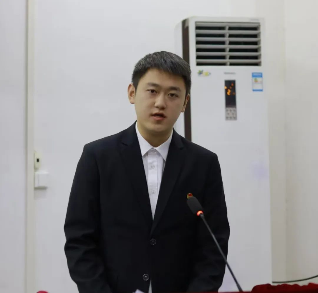 鐘元凱.jpg